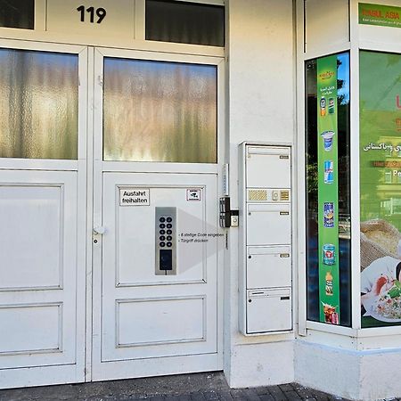 Schoene Ferienwohnung 54 M², Zentrumsnah, Kingbett エアフルト エクステリア 写真